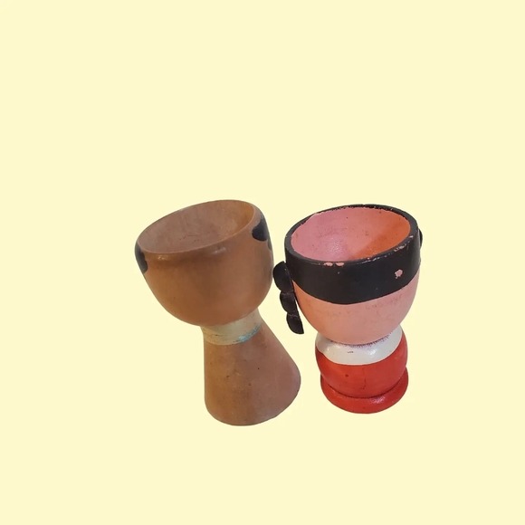 Vintage wooden egg cups - Picture 2 of 3